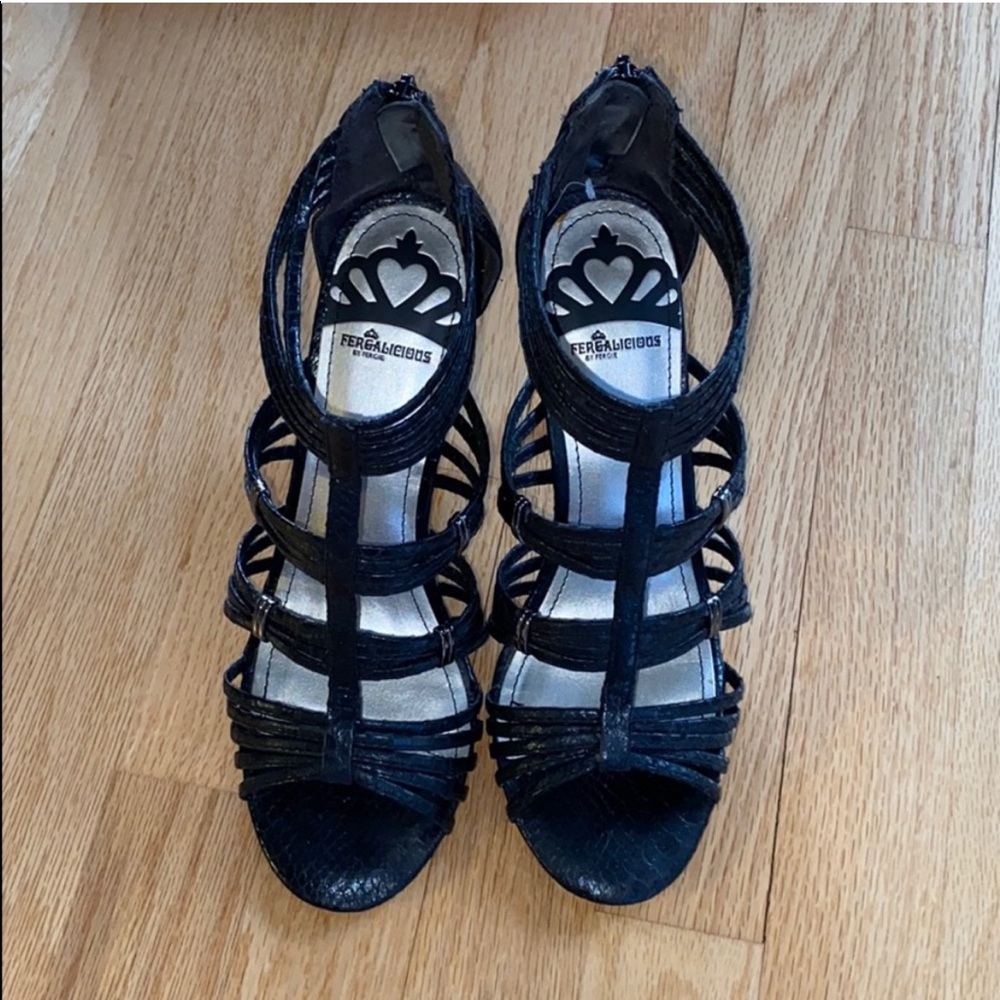 NIB Fergalicious Carlie Black Snake Print Sandals